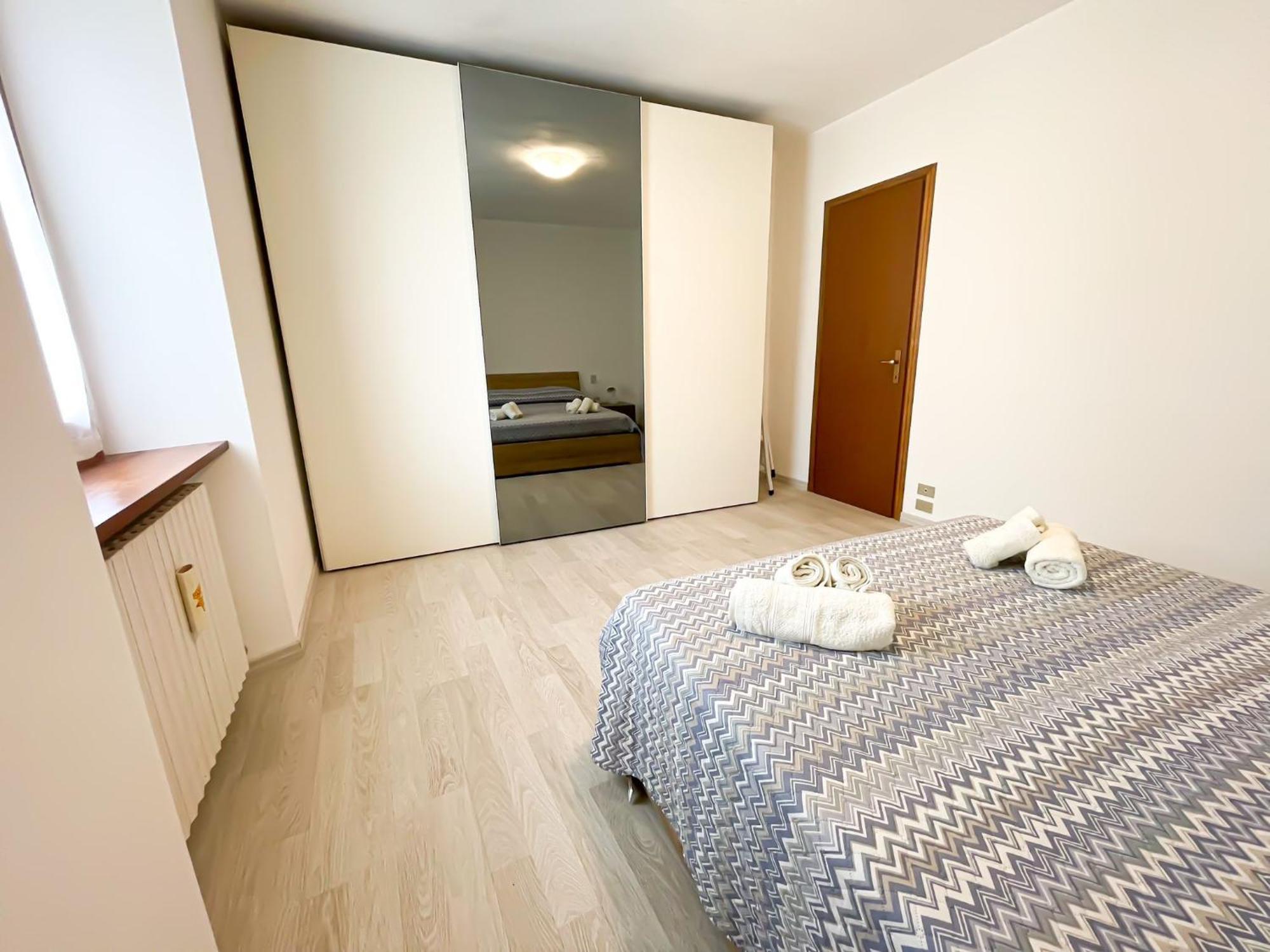 Apartment Sband House On
